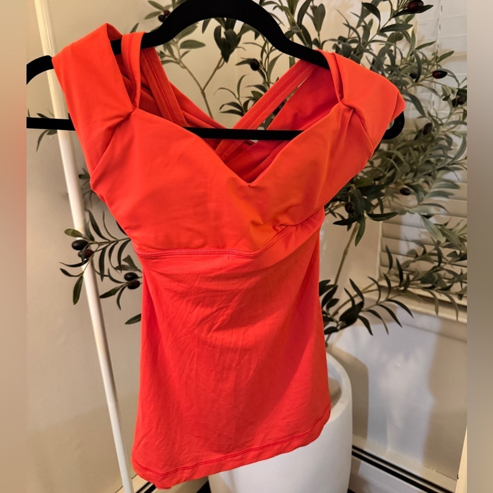 Lululemon Women's Orange Cross-Back Top